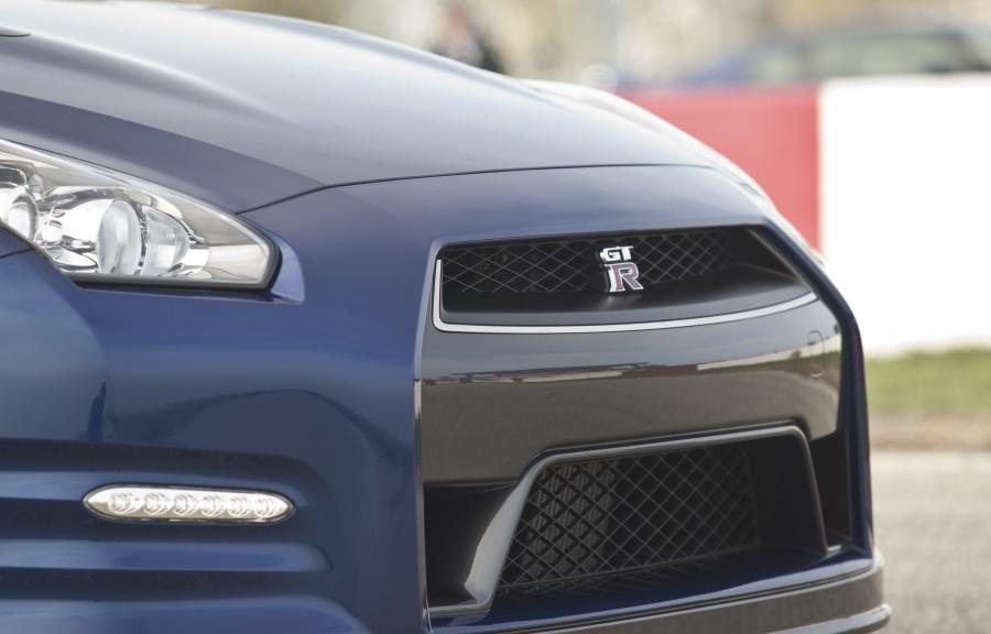  Nissan GT-R 2012 года  (US) (фото 30 из 74)